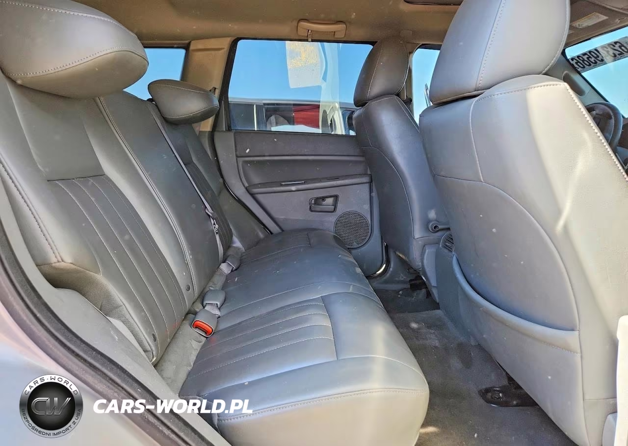 2007 Jeep Grand Cherokee Laredo VIN:1J8HR48N47C588258 - 11