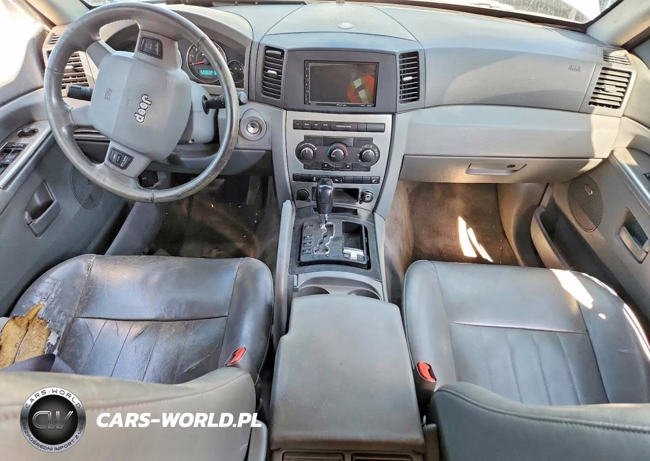 2007 Jeep Grand Cherokee Laredo VIN:1J8HR48N47C588258 - 8