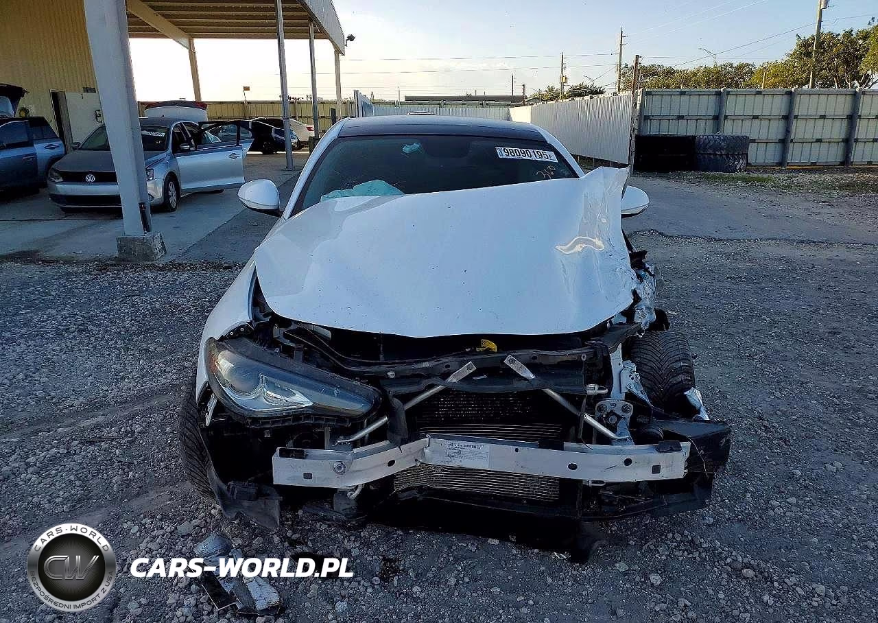 2018 Alfa Romeo Giulia Q4 VIN:ZARFAEDN1J7573529 - 5