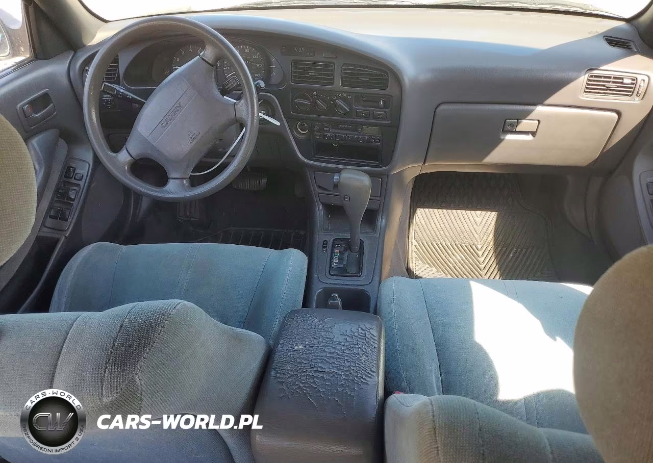 1993 Toyota Camry Le VIN:JT2SK12E2P0150129 - 8