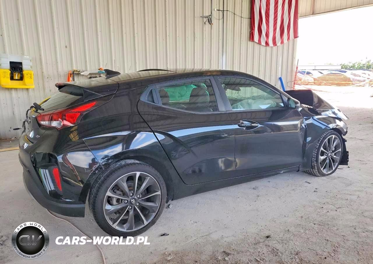 2020 Hyundai Veloster Base VIN:KMHTG6AF1LU029613 - 3