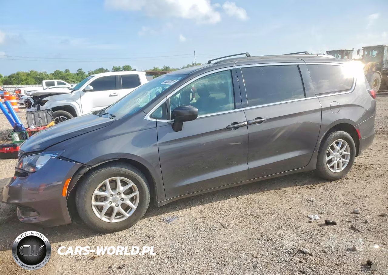 2020 Chrysler Voyager VIN:2C4RC1DG7LR260854 - 1