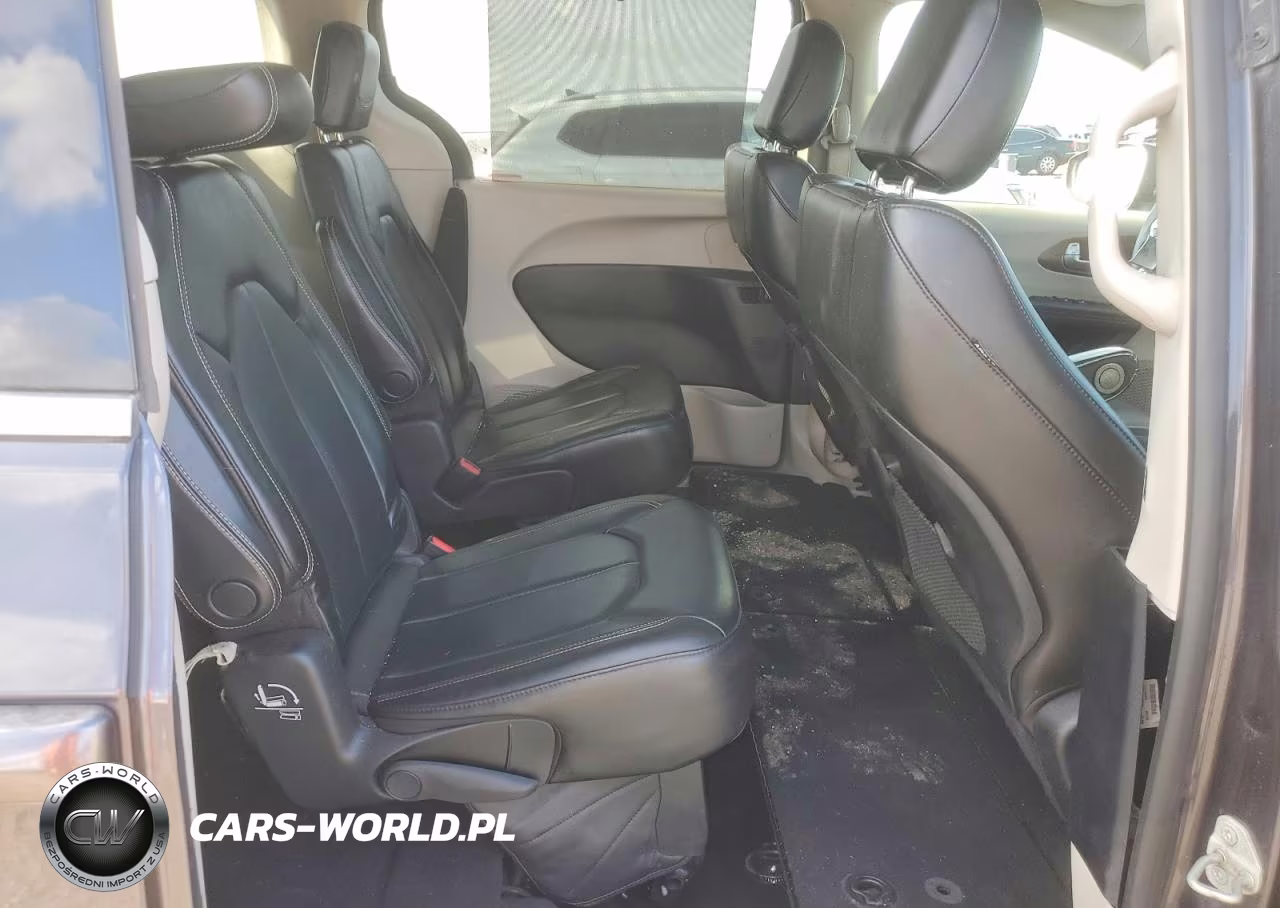 2020 Chrysler Voyager VIN:2C4RC1DG7LR260854 - 11