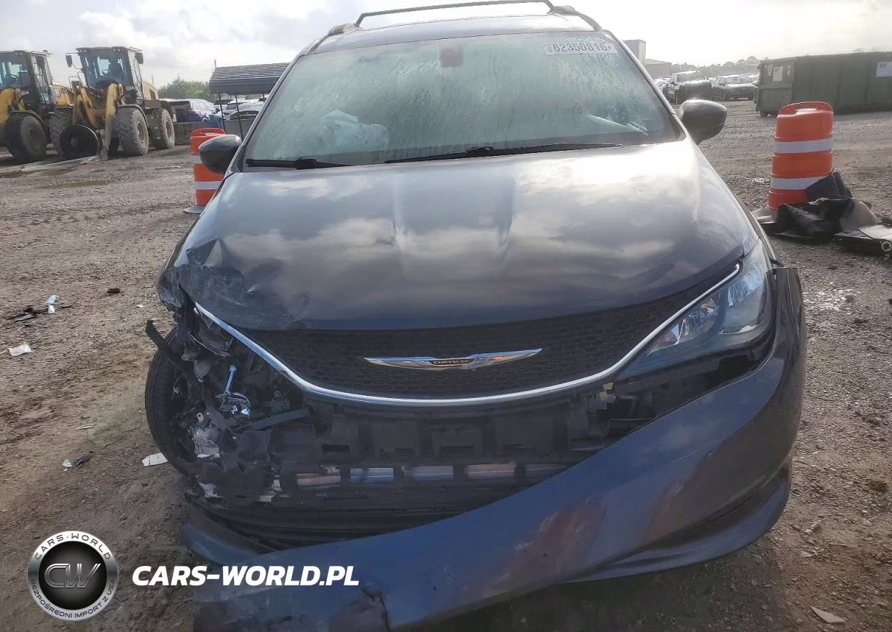 2020 Chrysler Voyager VIN:2C4RC1DG7LR260854 - 12