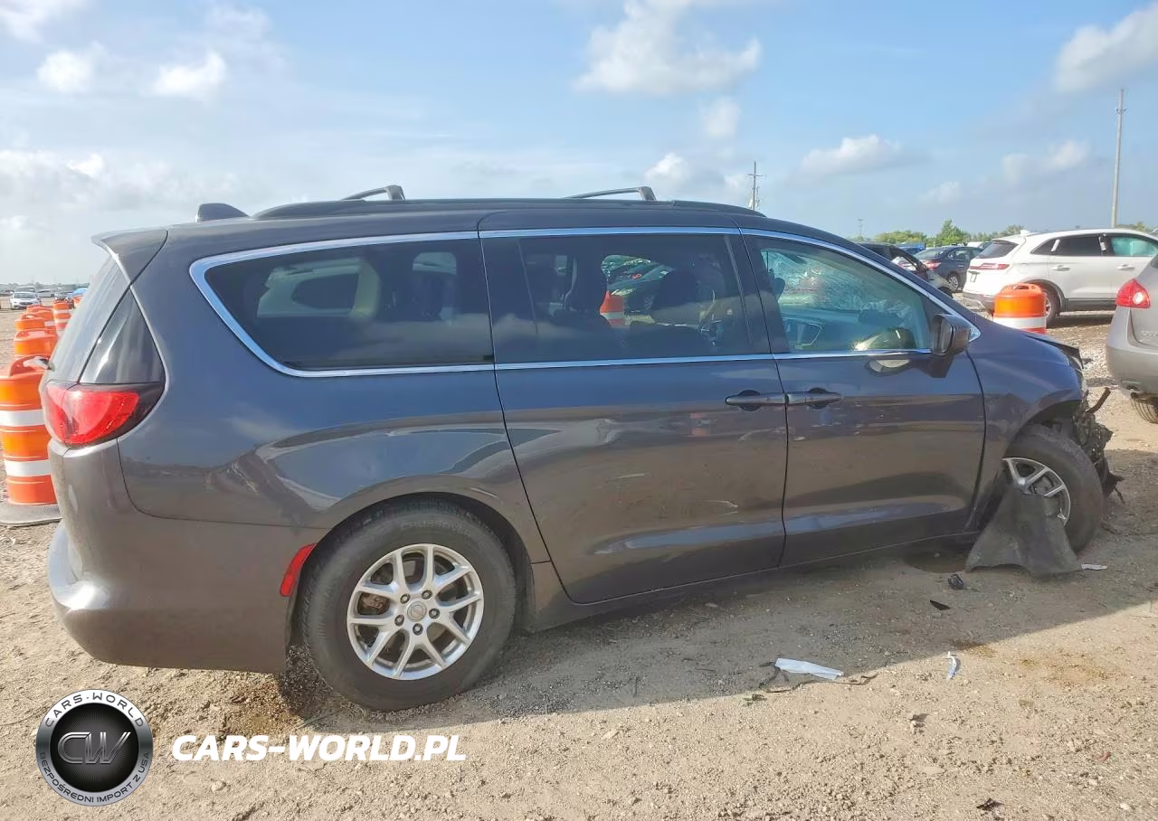 2020 Chrysler Voyager VIN:2C4RC1DG7LR260854 - 3