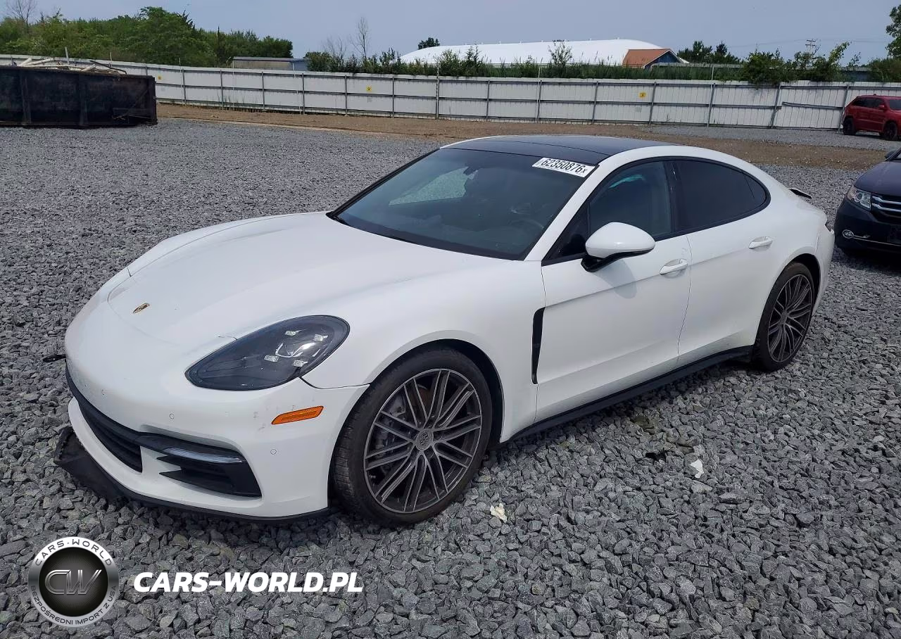 2018 Porsche Panamera 4