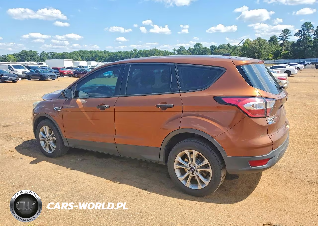 2017 Ford Escape S VIN:1FMCU0F78HUC10304 - 2