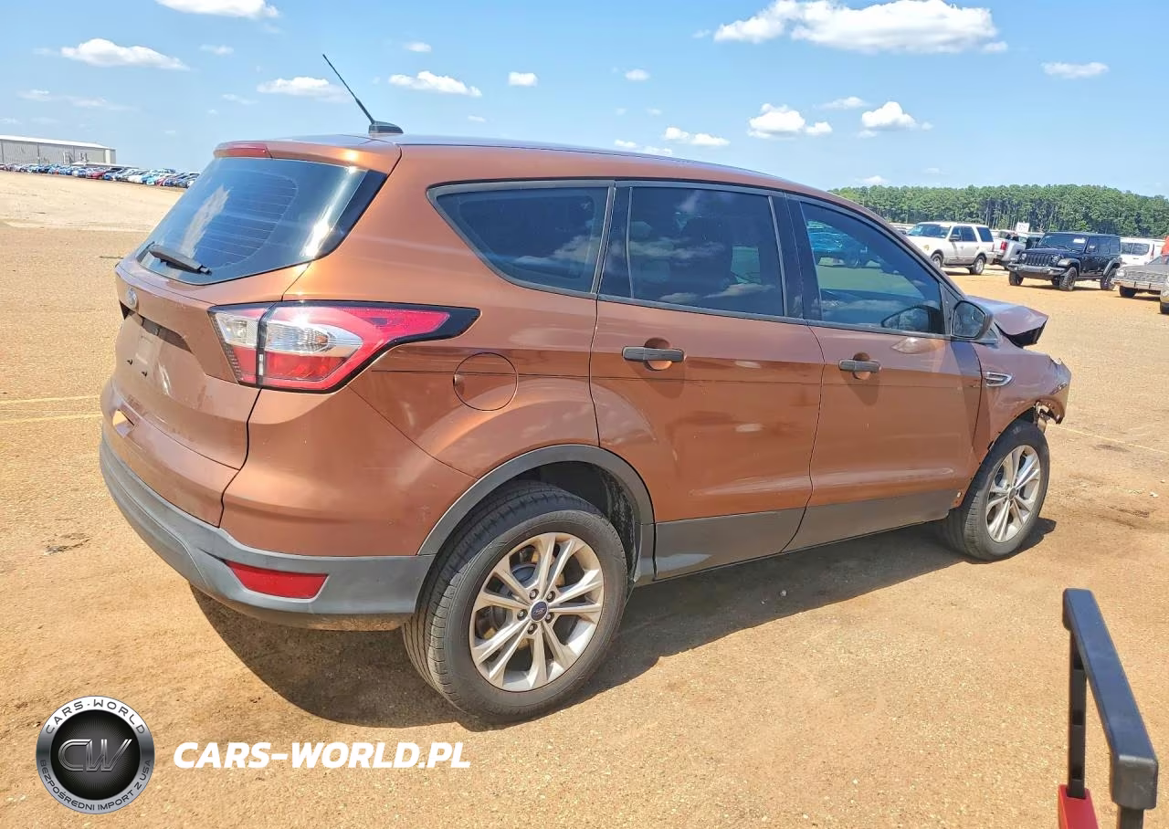 2017 Ford Escape S VIN:1FMCU0F78HUC10304 - 3