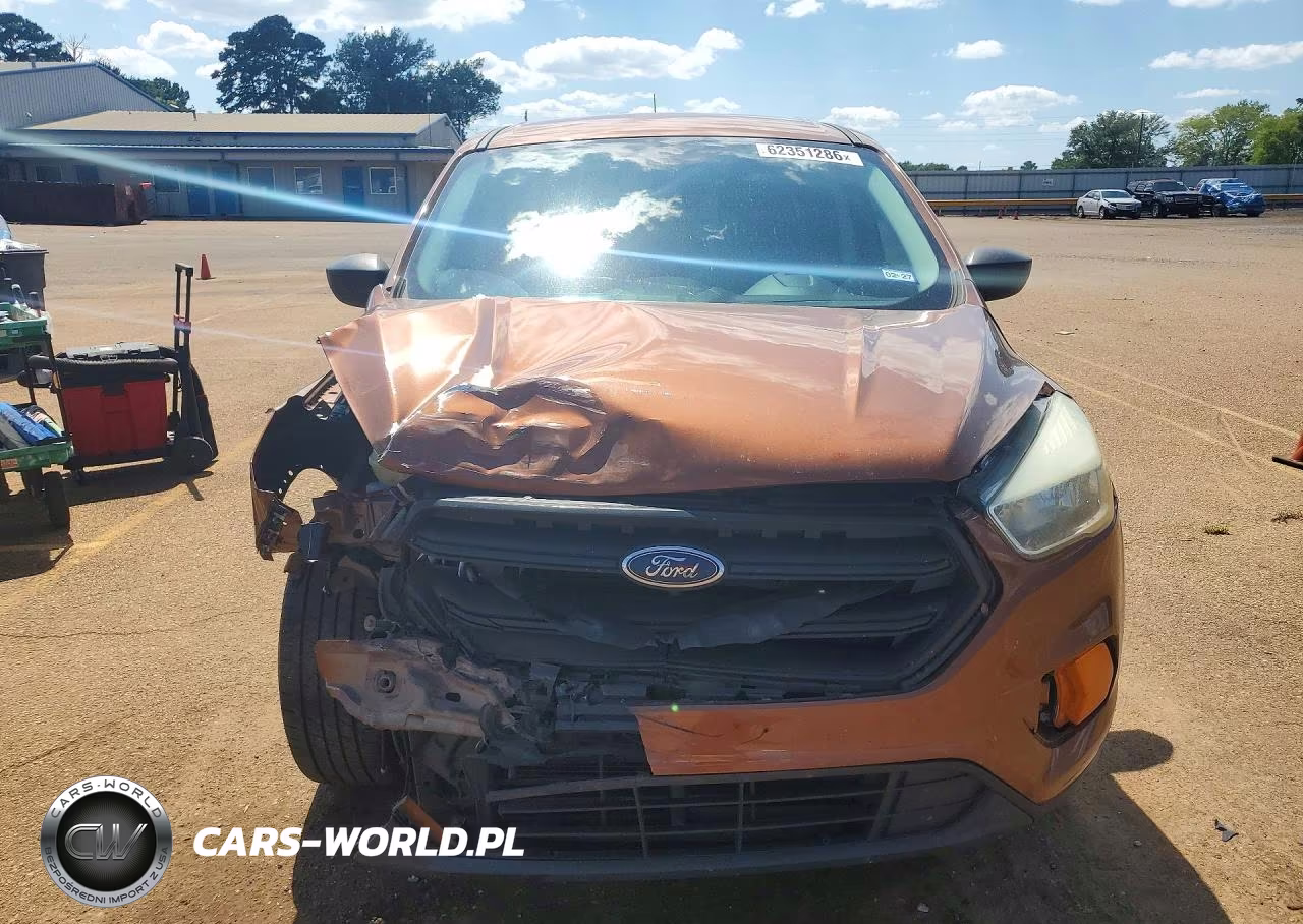 2017 Ford Escape S VIN:1FMCU0F78HUC10304 - 5