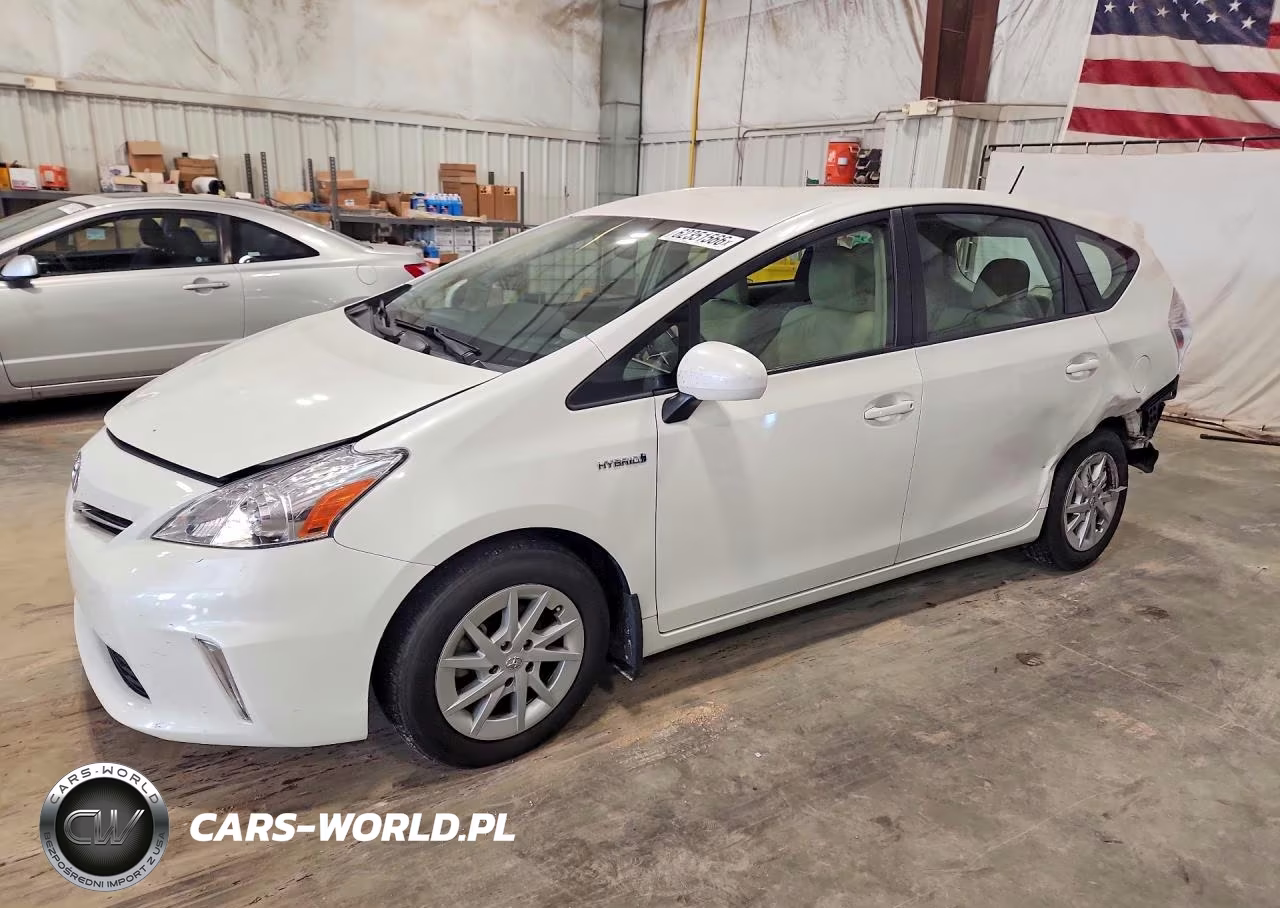 2014 Toyota Prius V Three – zdjęcie 1 z 12