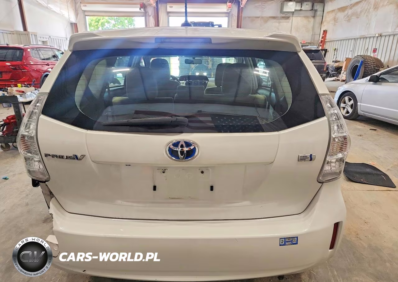 2014 Toyota Prius V Three VIN:JTDZN3EUXE3296141 - 6