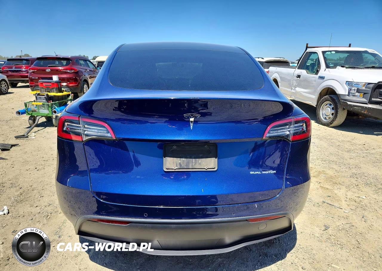 2020 Tesla Model Y VIN:5YJYGDEE5LF012953 - 6