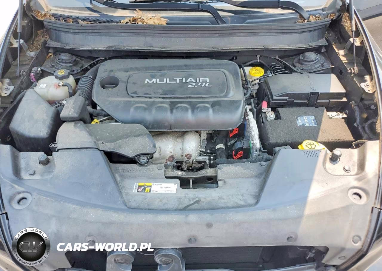 2015 Jeep Cherokee Sport VIN:1C4PJMAB5FW546365 - 12