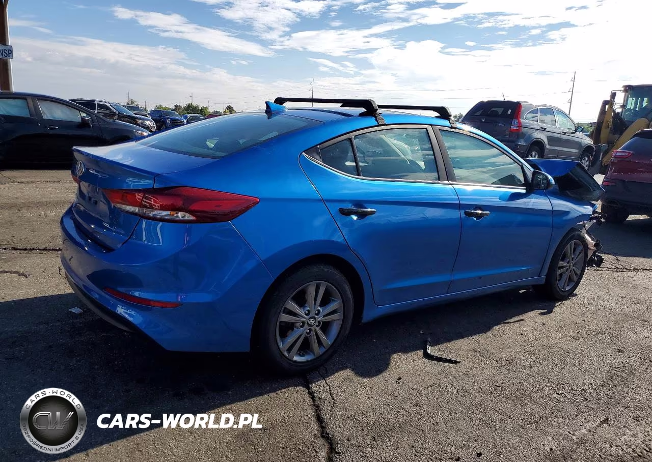 2018 Hyundai Elantra Sel VIN:5NPD84LF2JH257005 - 3