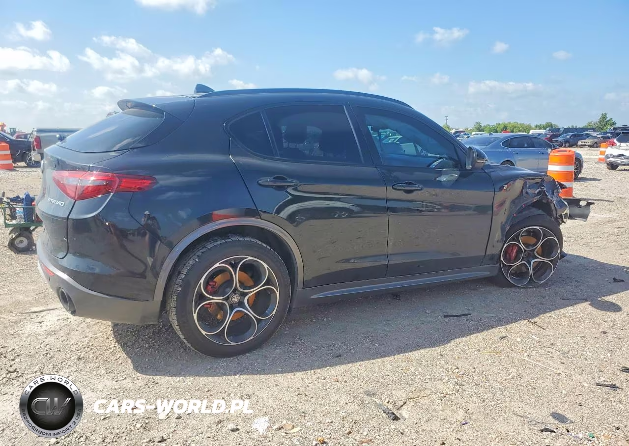 2023 Alfa Romeo Stelvio Ti VIN:ZASPAKBN2P7D50481 - 3
