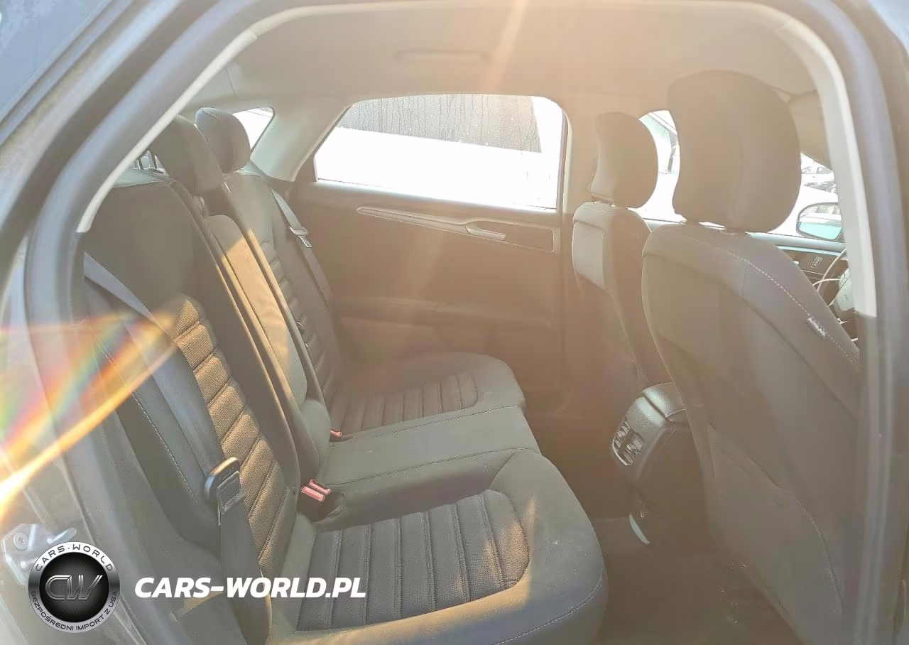 2019 Ford Fusion Se VIN:3FA6P0LU9KR208536 - 10