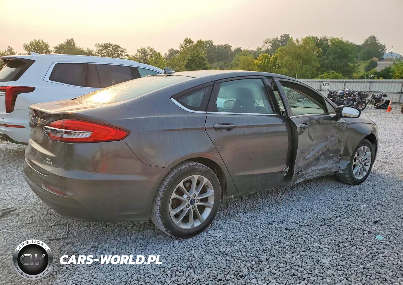 2019 Ford Fusion Se VIN:3FA6P0LU9KR208536 - 3