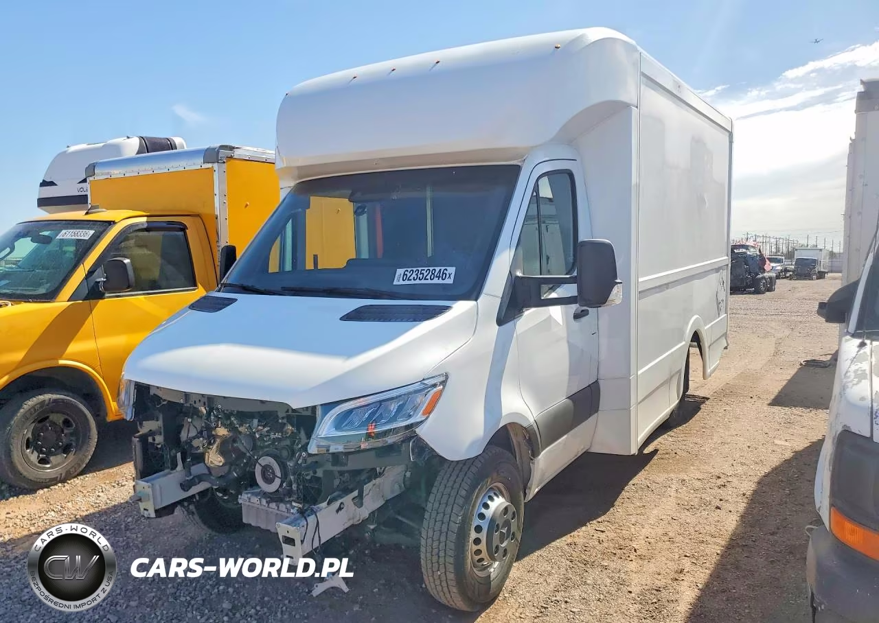 2023 Mercedes-Benz Sprinter 4500 – zdjęcie 1 z 13