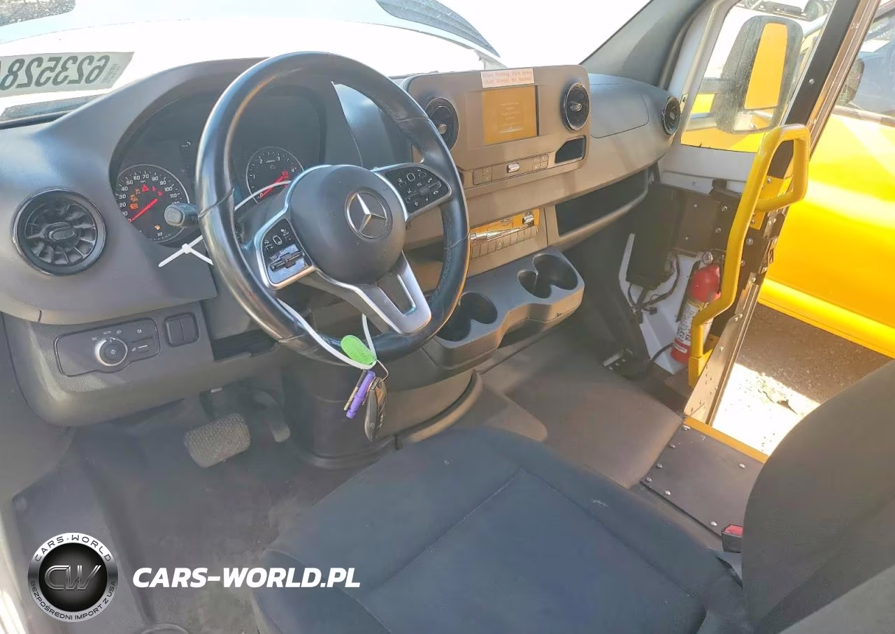 2023 Mercedes-Benz Sprinter 4500 VIN:W1X9K2312PN227527 - 8