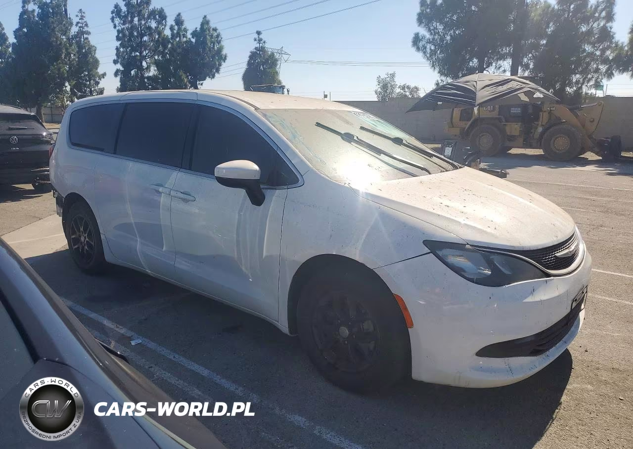 2019 Chrysler Pacifica Lx VIN:2C4RC1CG2KR644380 - 4