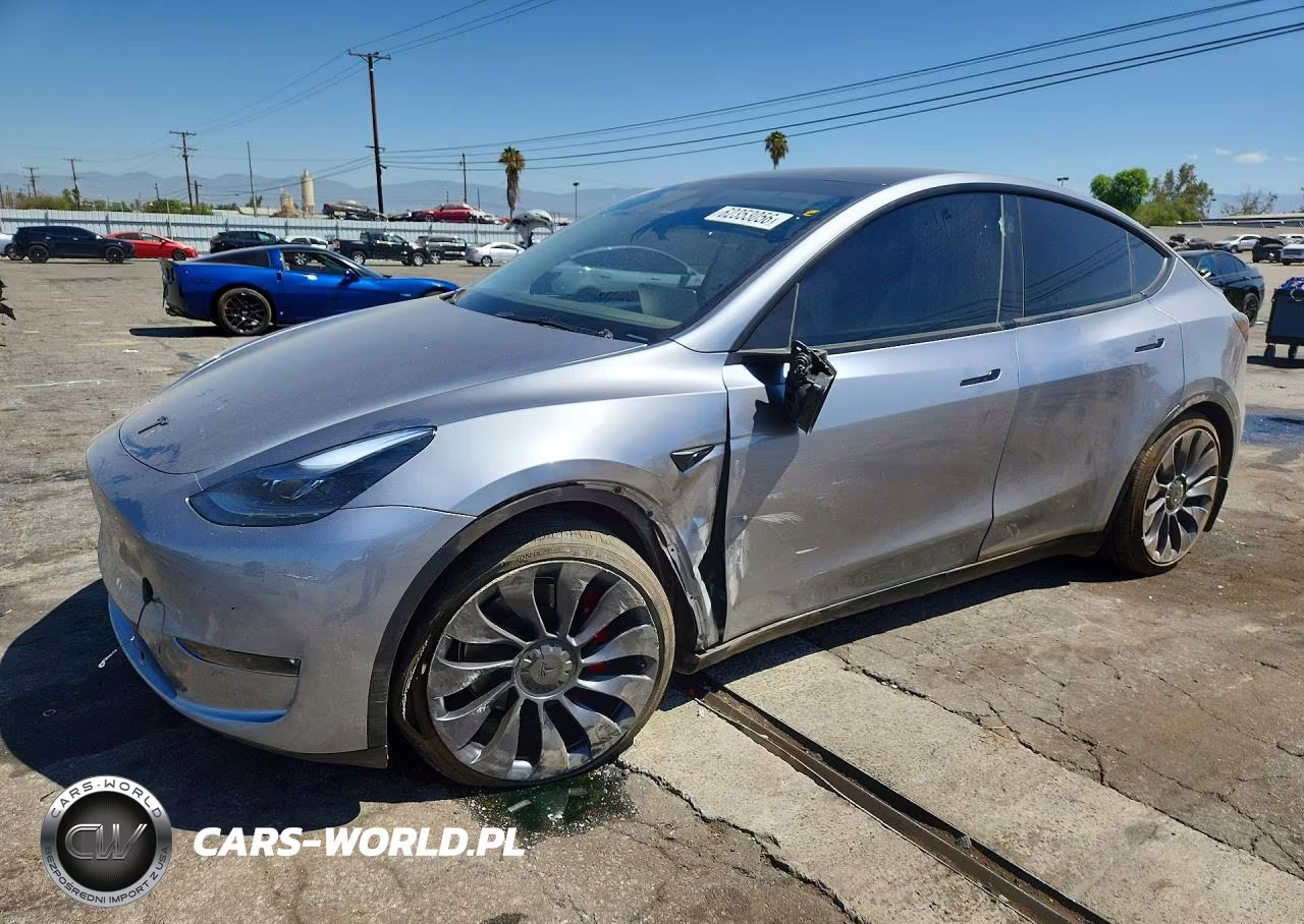 2024 Tesla Model Y – zdjęcie 1 z 13
