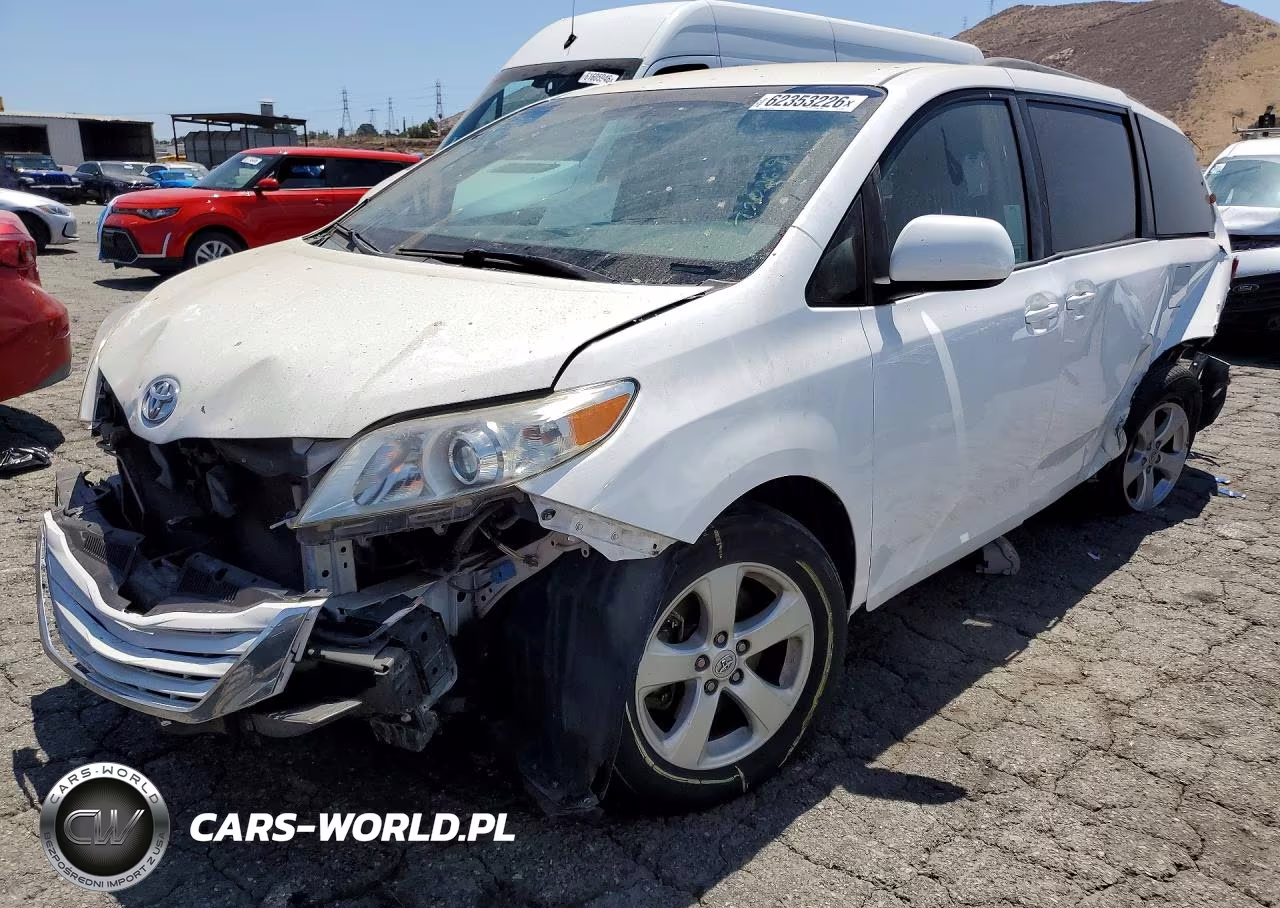 2015 Toyota Sienna Le