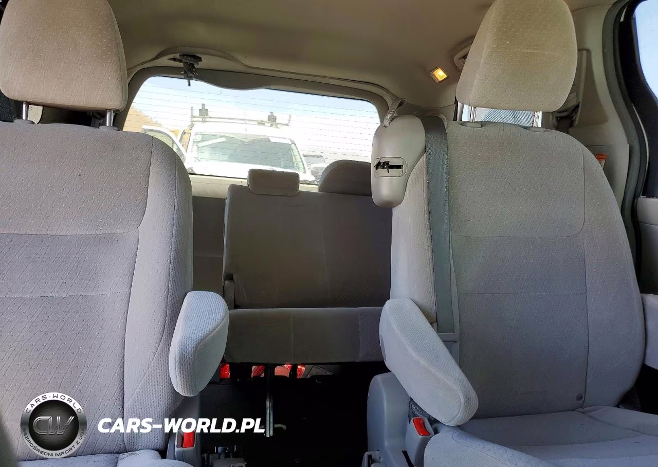 2015 Toyota Sienna Le VIN:5TDKK3DC5FS567500 - 10