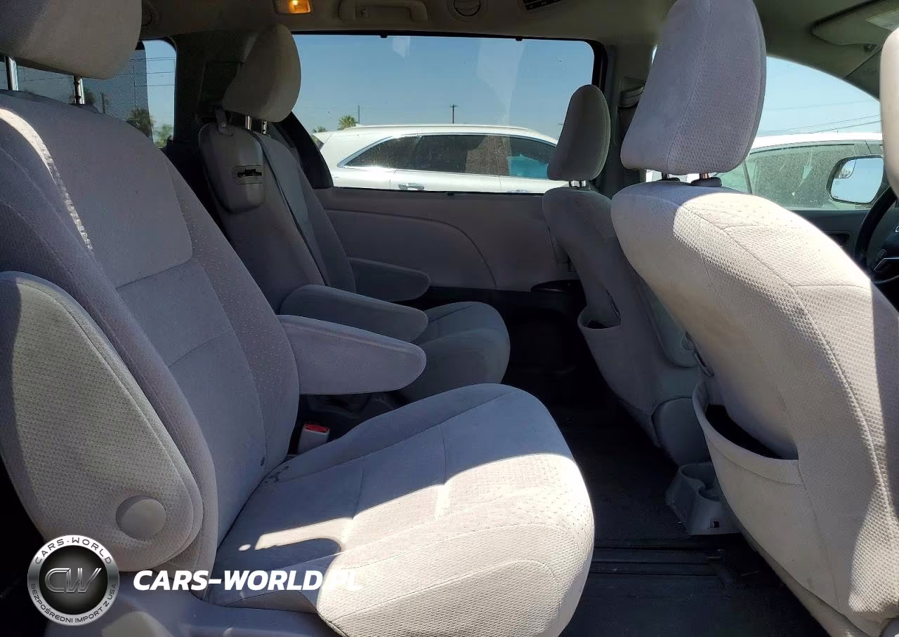 2015 Toyota Sienna Le VIN:5TDKK3DC5FS567500 - 11