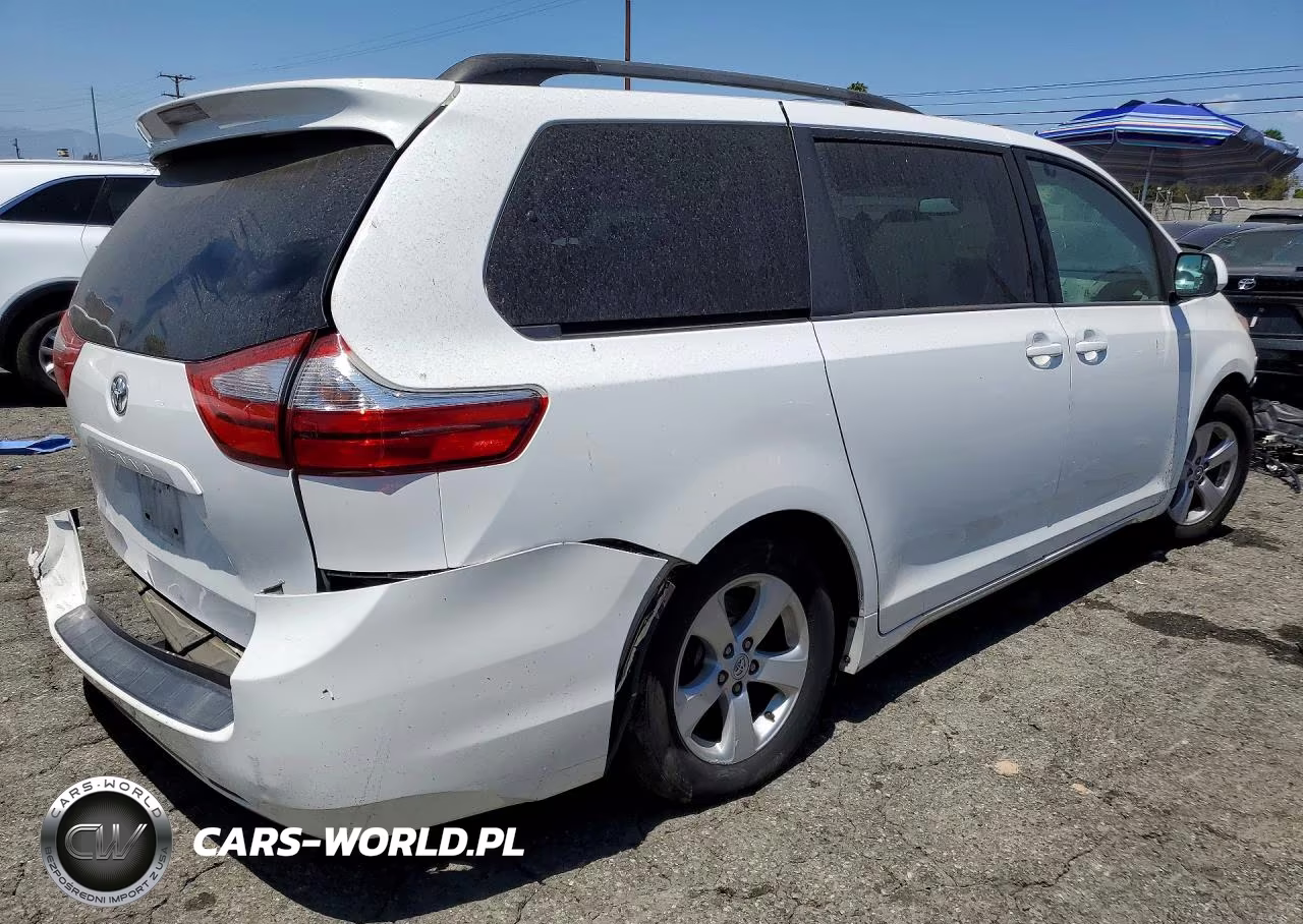 2015 Toyota Sienna Le VIN:5TDKK3DC5FS567500 - 3