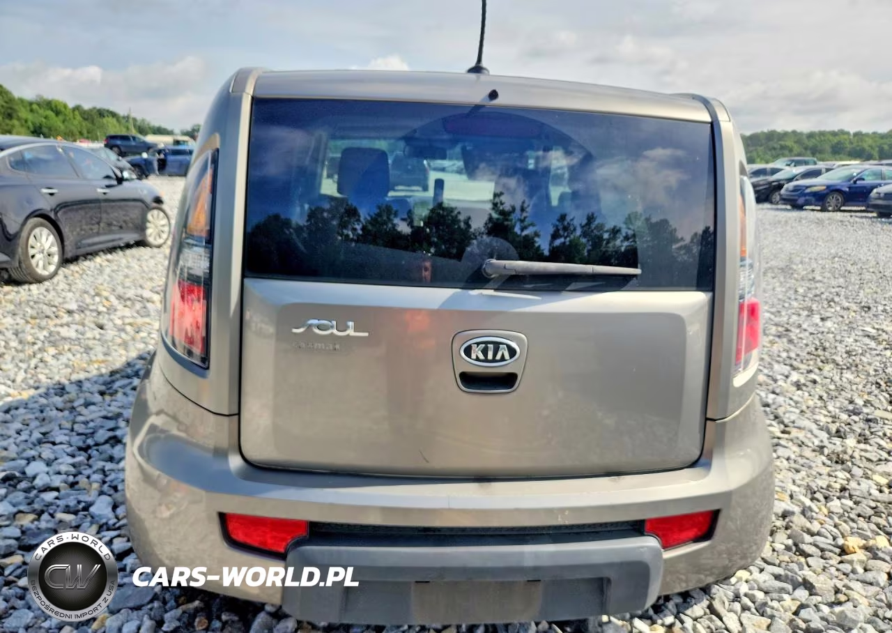 2010 Kia Soul + VIN:KNDJT2A26A7149173 - 6
