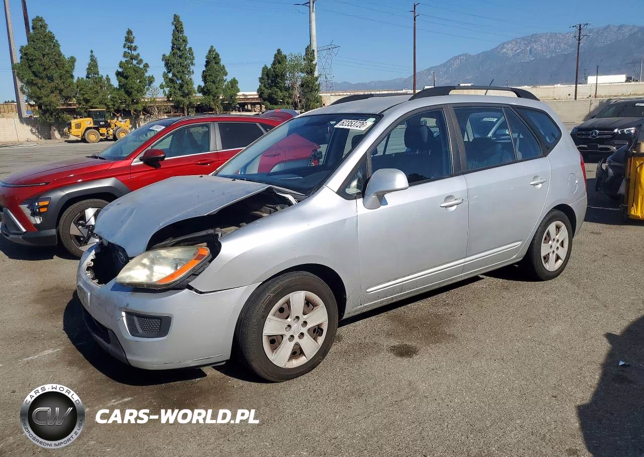 2009 Kia Rondo Base