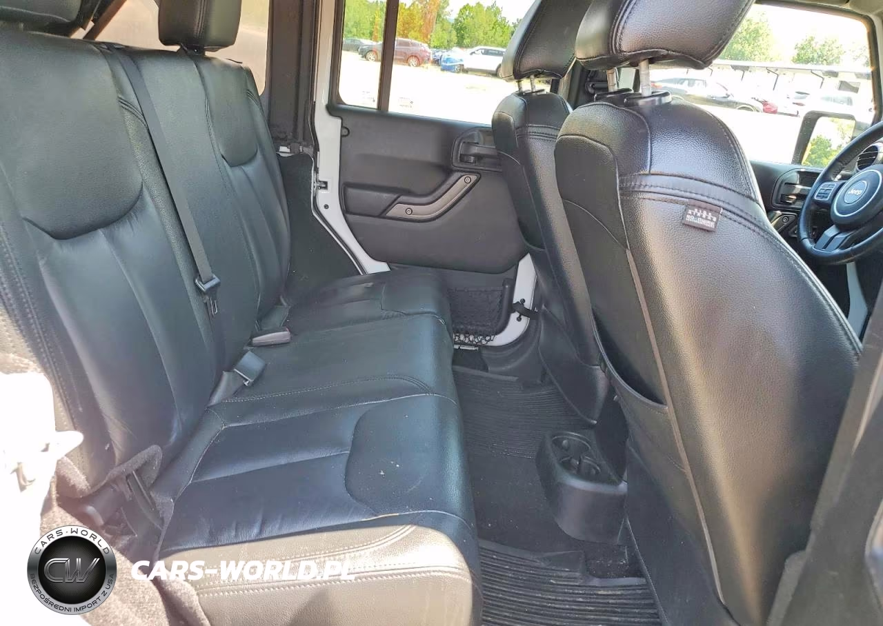 2016 Jeep Wrangler Unlimited Sport VIN:1C4HJWDG5GL303813 - 11