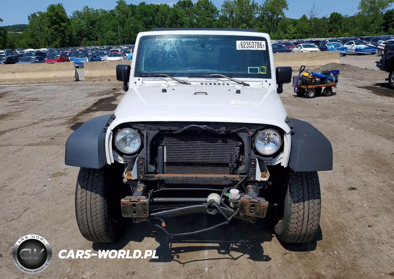 2016 Jeep Wrangler Unlimited Sport VIN:1C4HJWDG5GL303813 - 5