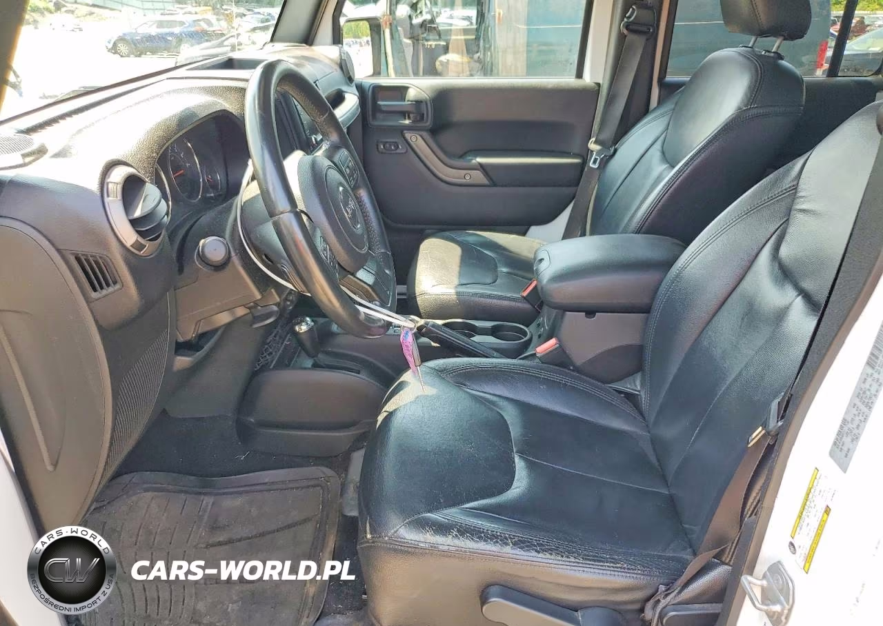 2016 Jeep Wrangler Unlimited Sport VIN:1C4HJWDG5GL303813 - 7