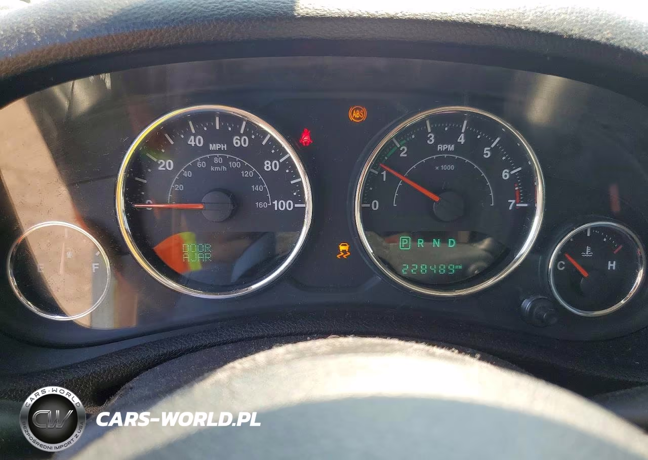 2016 Jeep Wrangler Unlimited Sport VIN:1C4HJWDG5GL303813 - 9