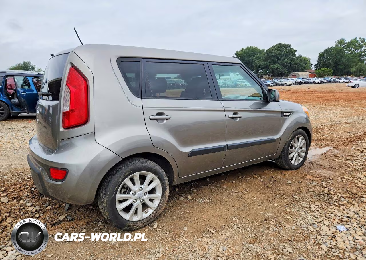 2013 Kia Soul Base VIN:KNDJT2A50D7595608 - 3