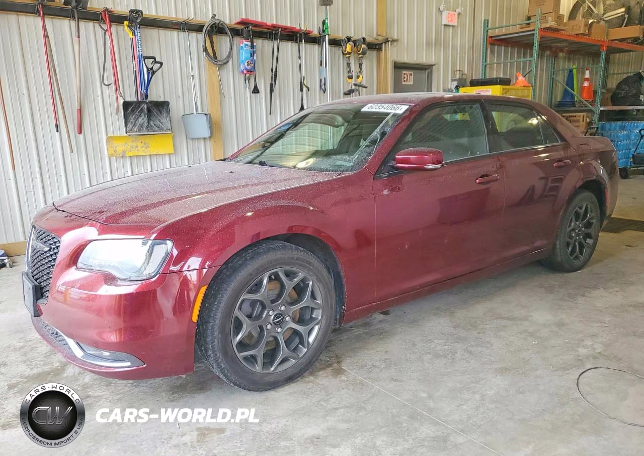 2018 Chrysler 300 S