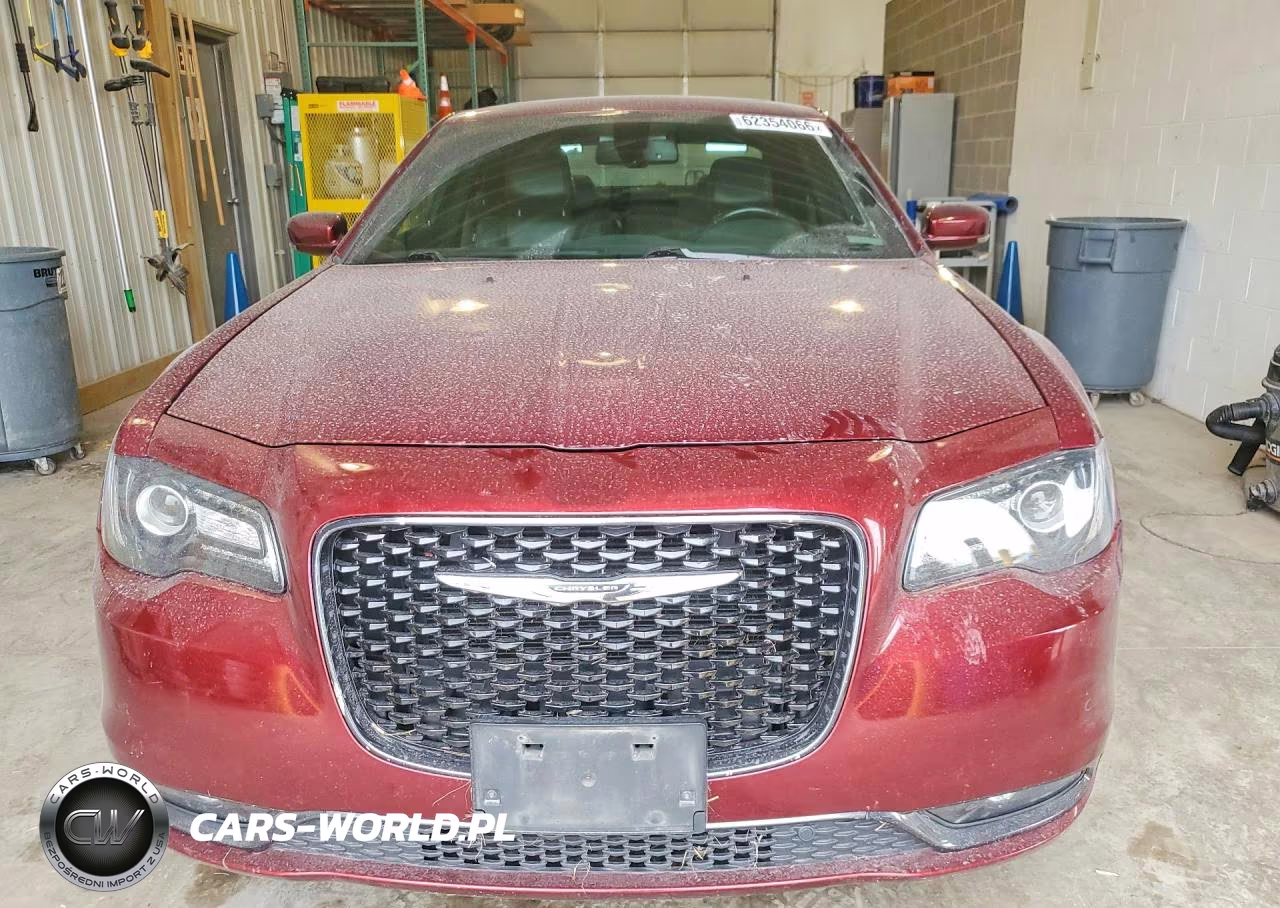 2018 Chrysler 300 S VIN:2C3CCAGG4JH165628 - 5