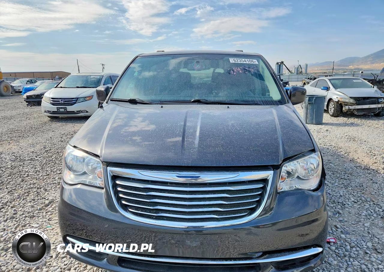 2016 Chrysler Town & Country Touring VIN:2C4RC1BGXGR214489 - 5