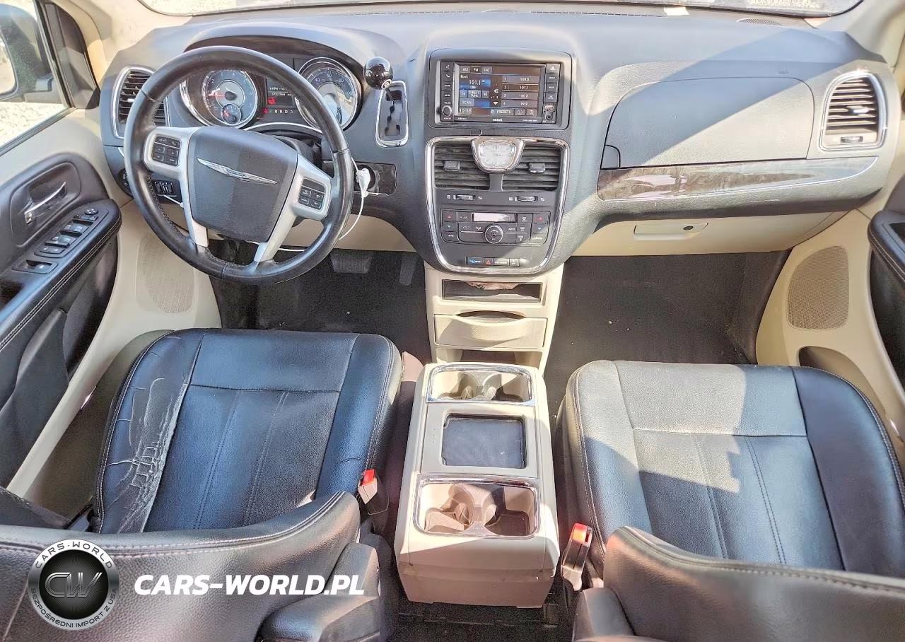 2016 Chrysler Town & Country Touring VIN:2C4RC1BGXGR214489 - 8