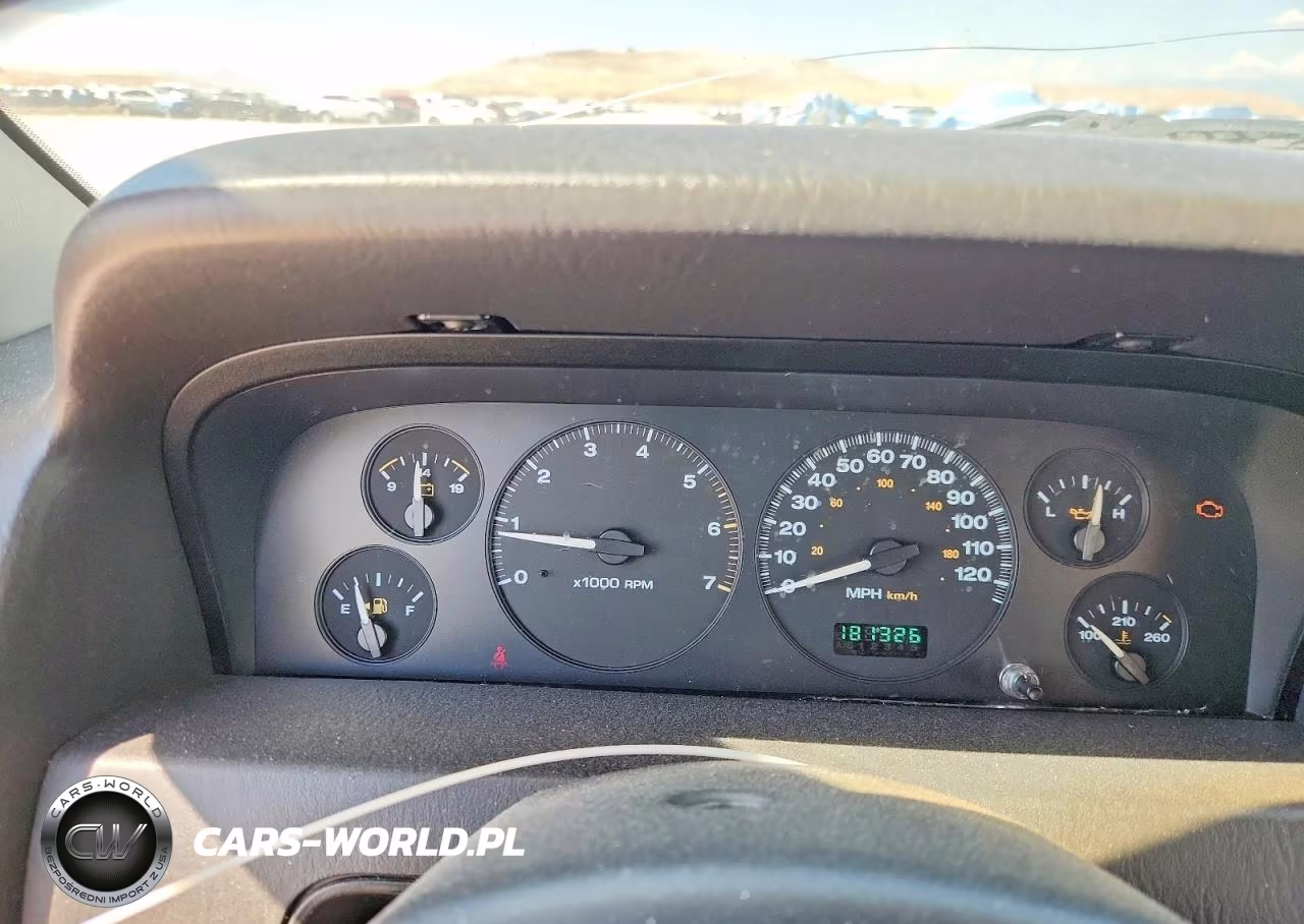 2002 Jeep Grand Cherokee Laredo VIN:1J4GW48S82C169852 - 9
