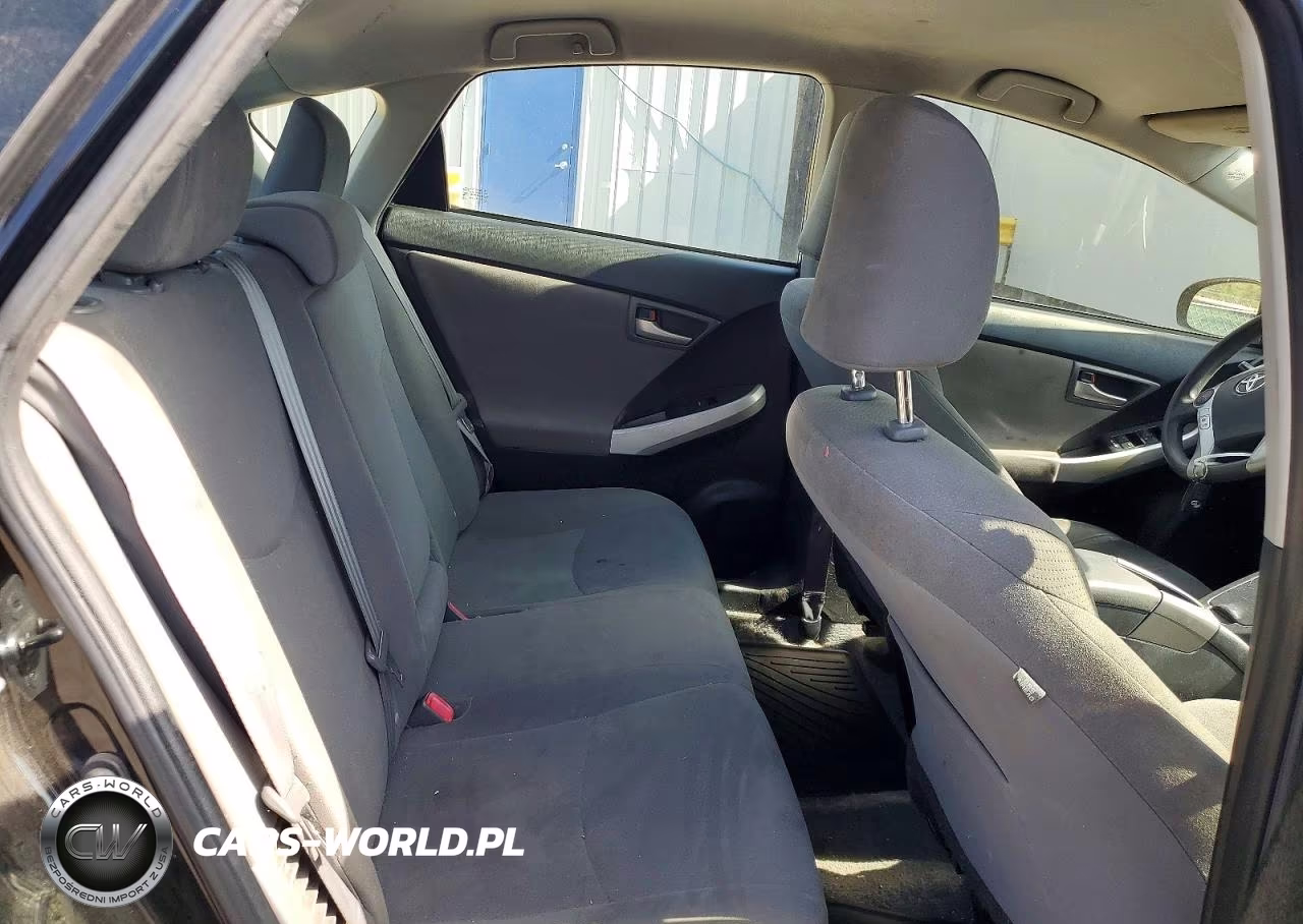 2014 Toyota Prius Two VIN:JTDKN3DUXE1756882 - 10