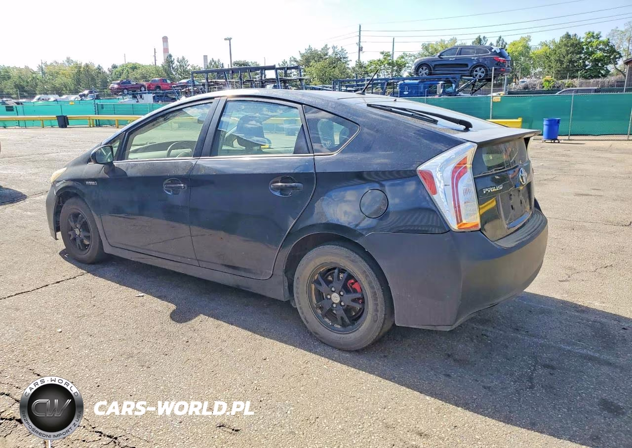 2014 Toyota Prius Two VIN:JTDKN3DUXE1756882 - 2