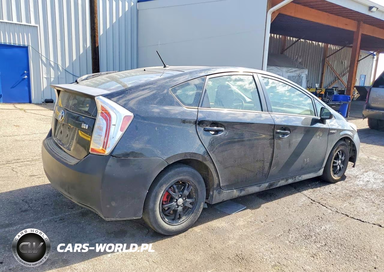 2014 Toyota Prius Two VIN:JTDKN3DUXE1756882 - 3