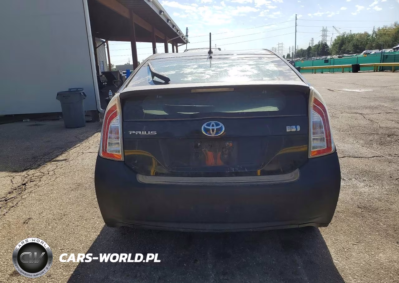 2014 Toyota Prius Two VIN:JTDKN3DUXE1756882 - 6