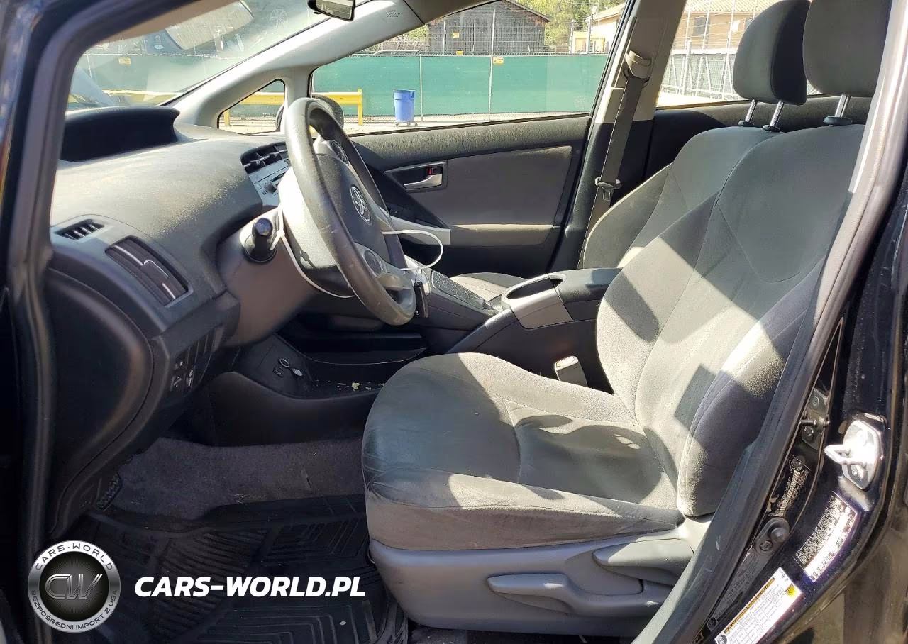 2014 Toyota Prius Two VIN:JTDKN3DUXE1756882 - 7