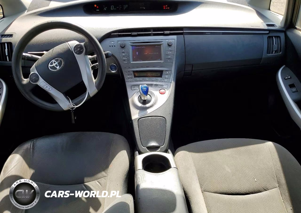 2014 Toyota Prius Two VIN:JTDKN3DUXE1756882 - 8