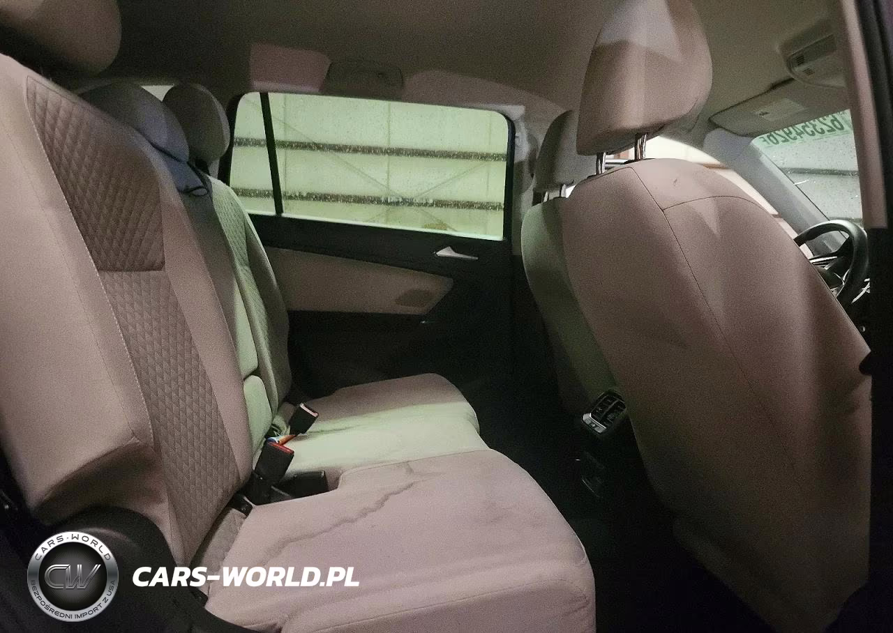 2018 Volkswagen Tiguan S VIN:3VV1B7AX0JM059116 - 10