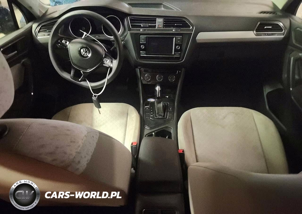 2018 Volkswagen Tiguan S VIN:3VV1B7AX0JM059116 - 8