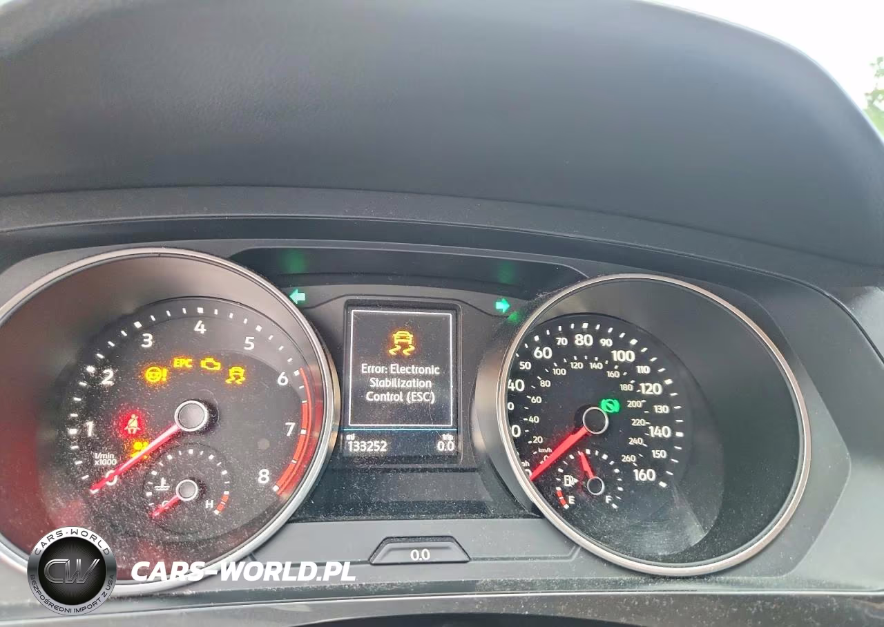 2018 Volkswagen Tiguan S VIN:3VV1B7AX0JM059116 - 9